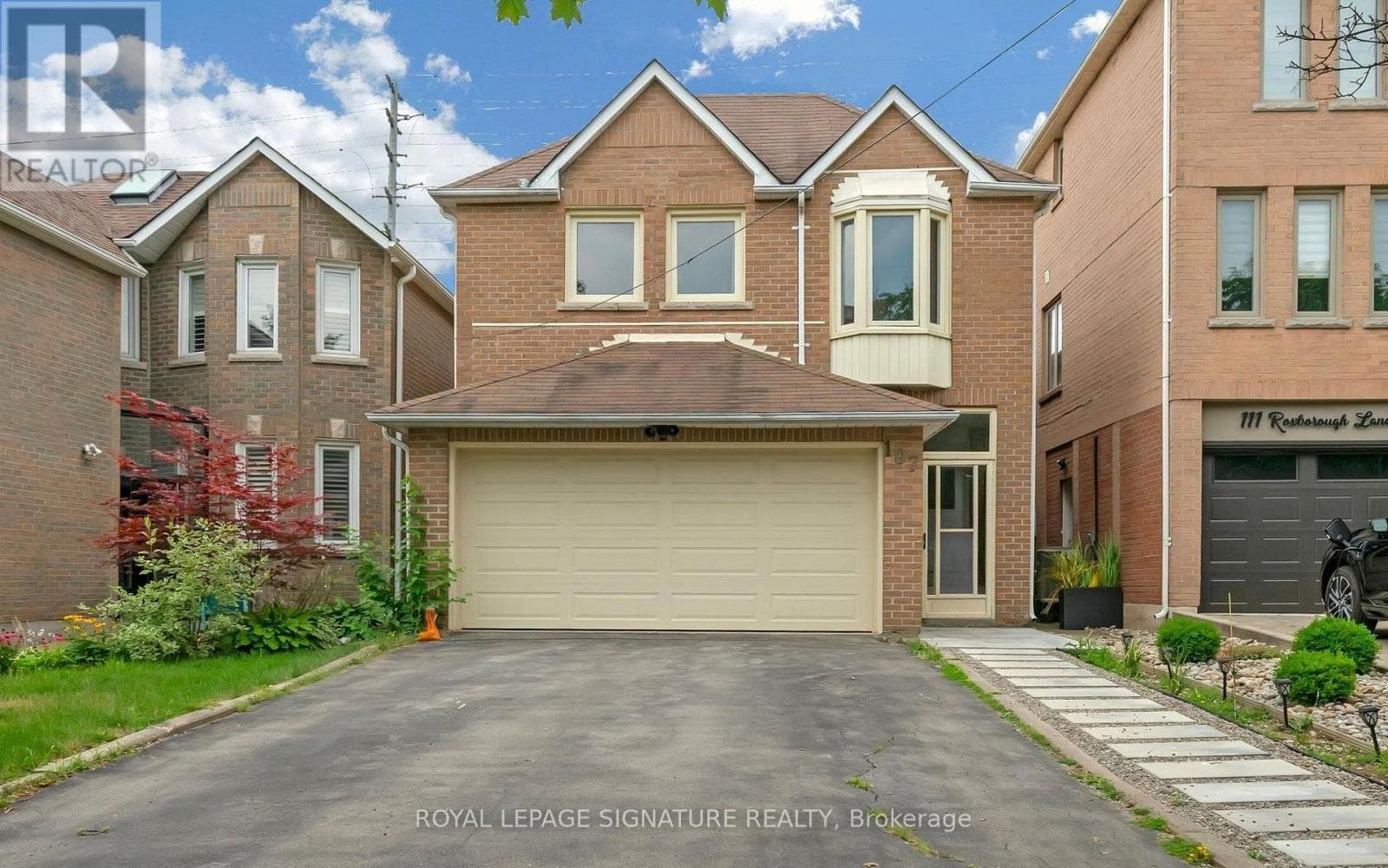 107 Roxborough Lane