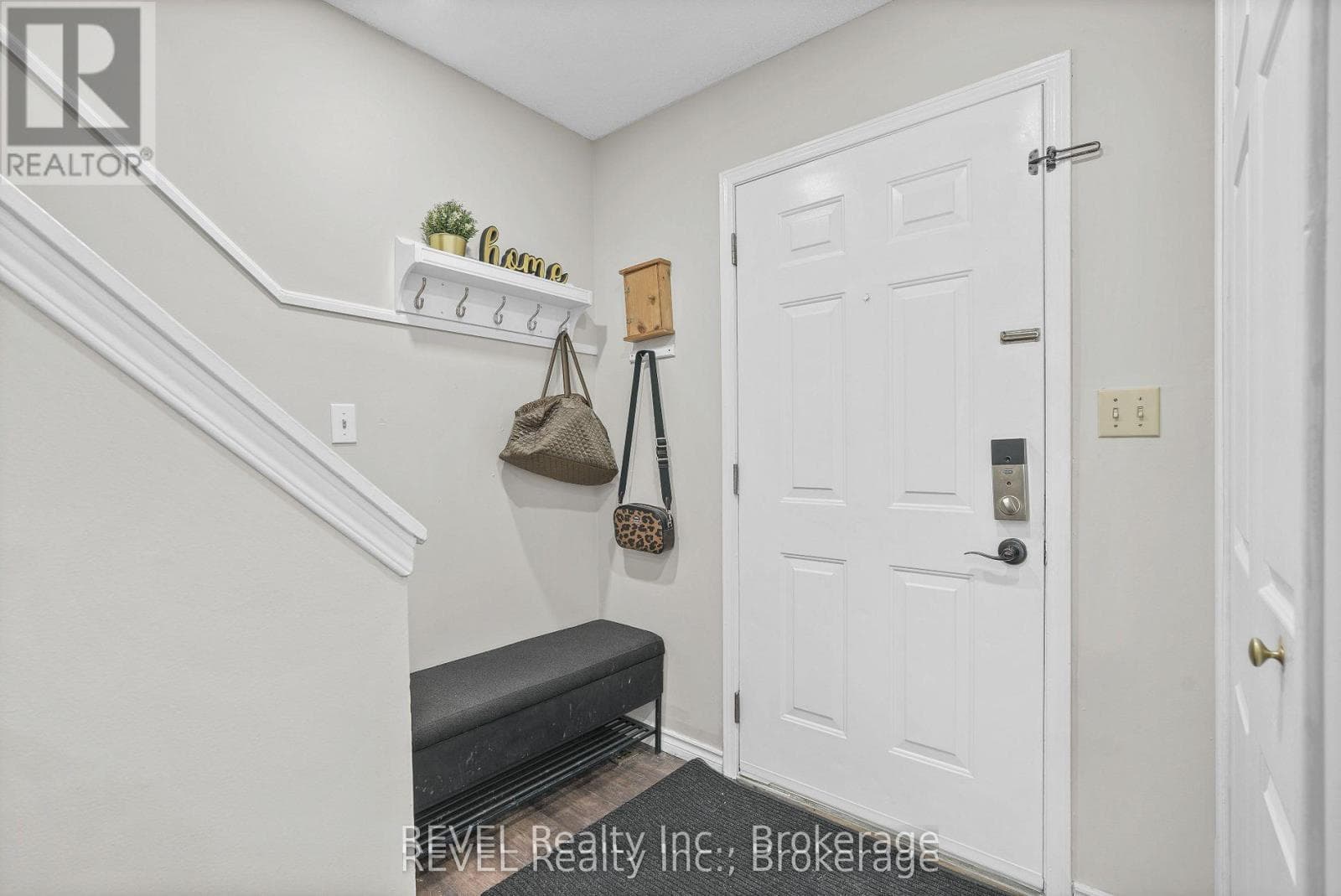 Single Family at 80- 65 Dorchester Boulevard, St. Catharines (Carlton/Bunting), Ontario - Photo 4 - RE/MAX Garden City Realty