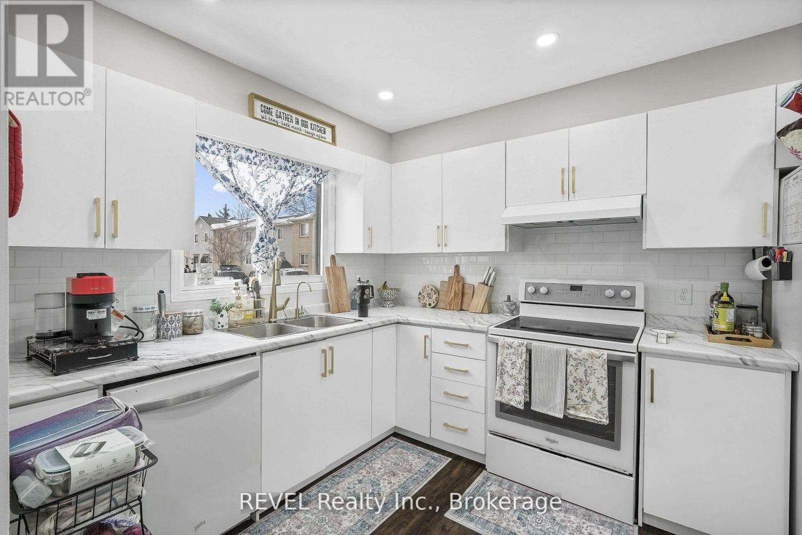 Single Family at 80- 65 Dorchester Boulevard, St. Catharines (Carlton/Bunting), Ontario - Photo 6 - RE/MAX Garden City Realty