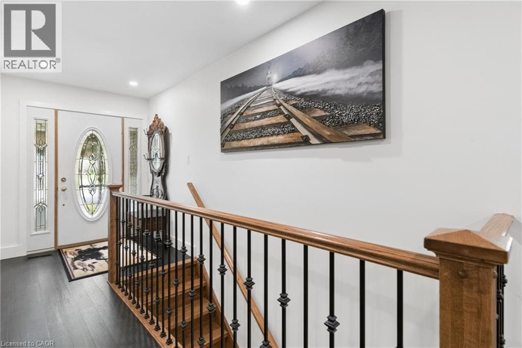 Single Family at 184 WESTHEIGHTS Drive, Kitchener, Ontario - Photo 4 - RE/MAX Garden City Realty