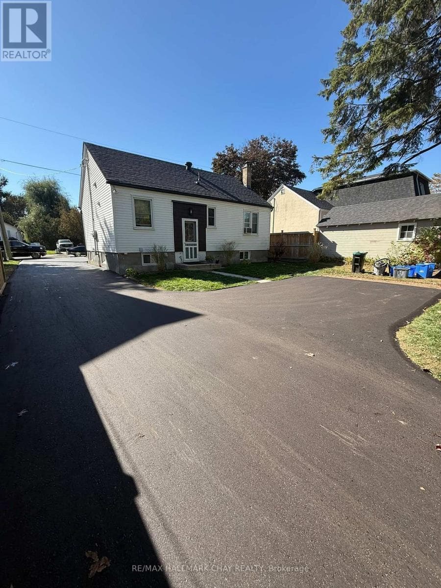 137 Clapperton Street