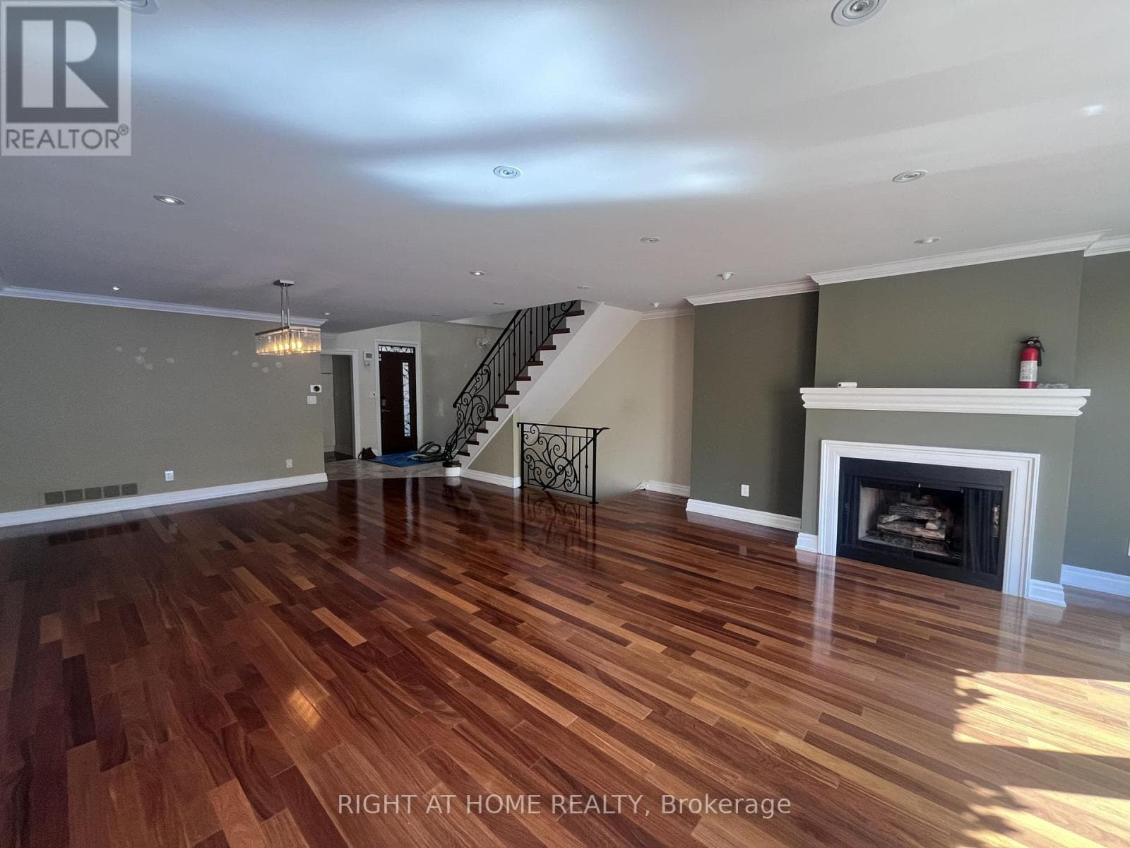 Single Family at 63 Walker Avenue, Toronto (Yonge-St. Clair), Ontario - Photo 5 - RE/MAX Garden City Realty
