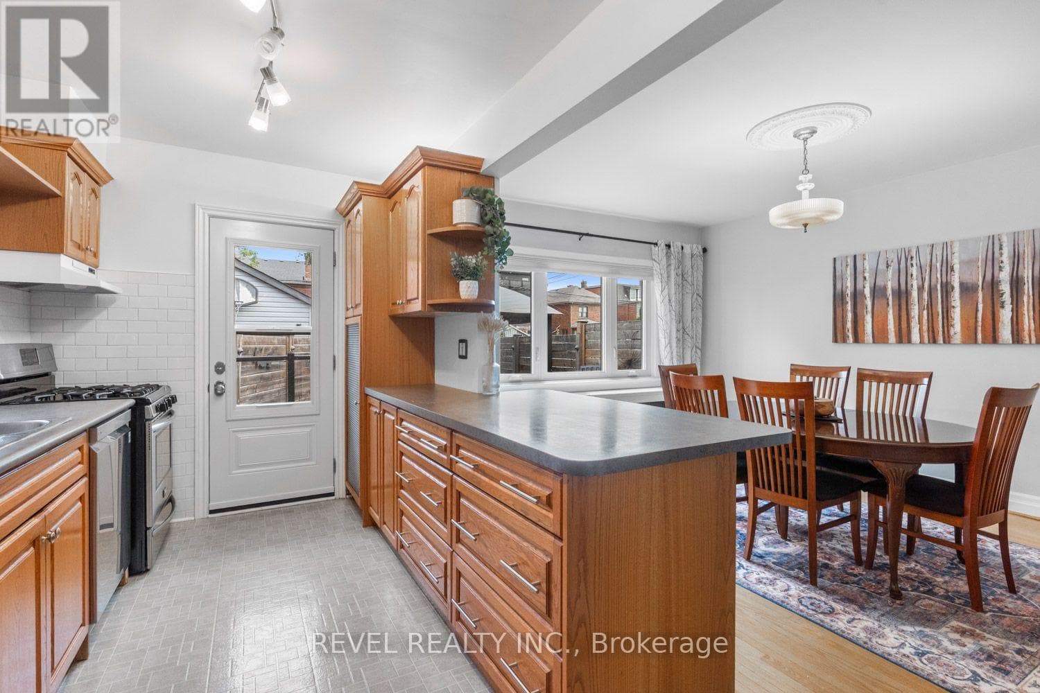 Single Family at 165 Northcliffe Boulevard, Toronto (Oakwood Village), Ontario - Photo 10 - RE/MAX Garden City Realty