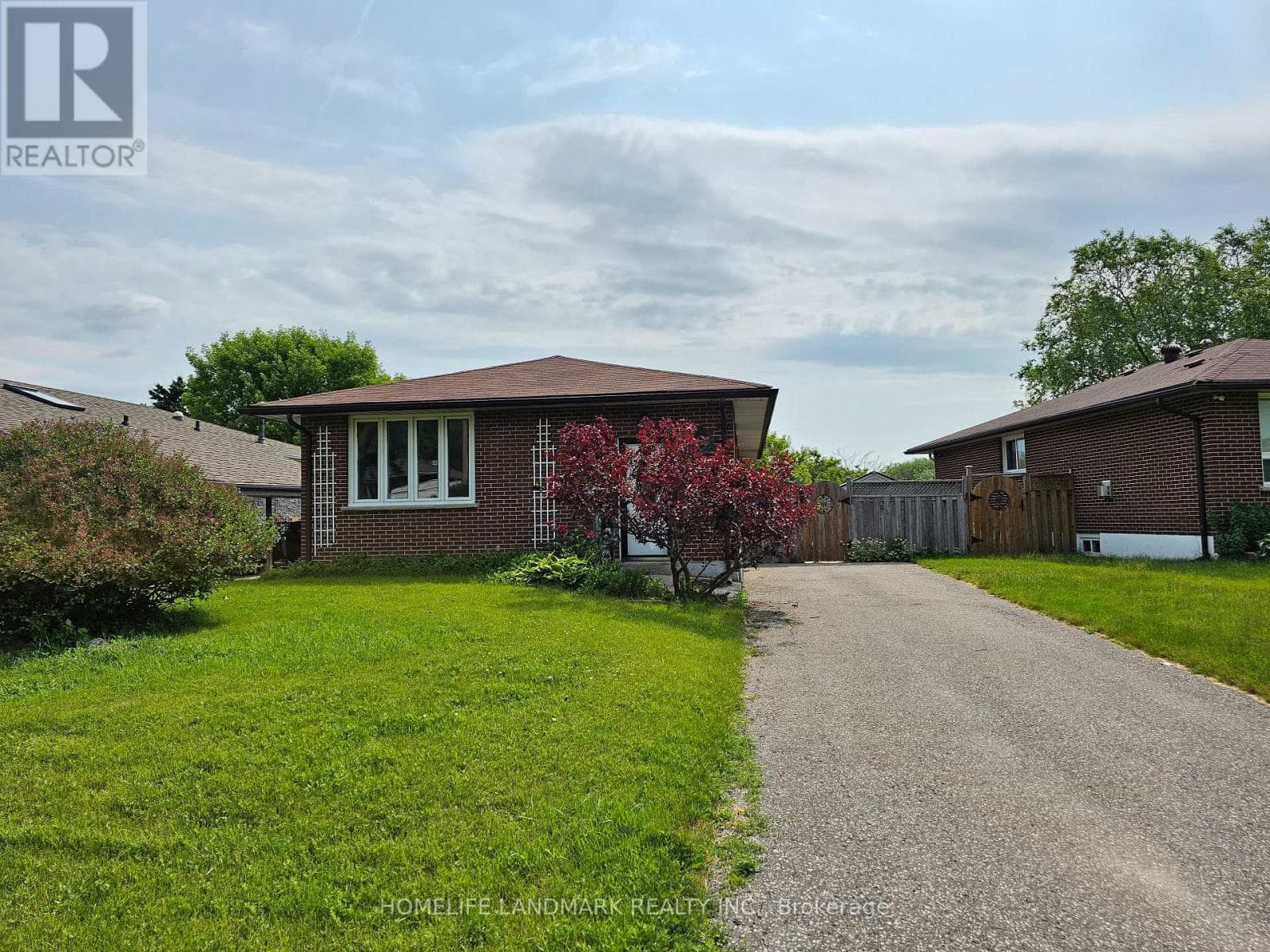 Lower- 499 Tennyson Court