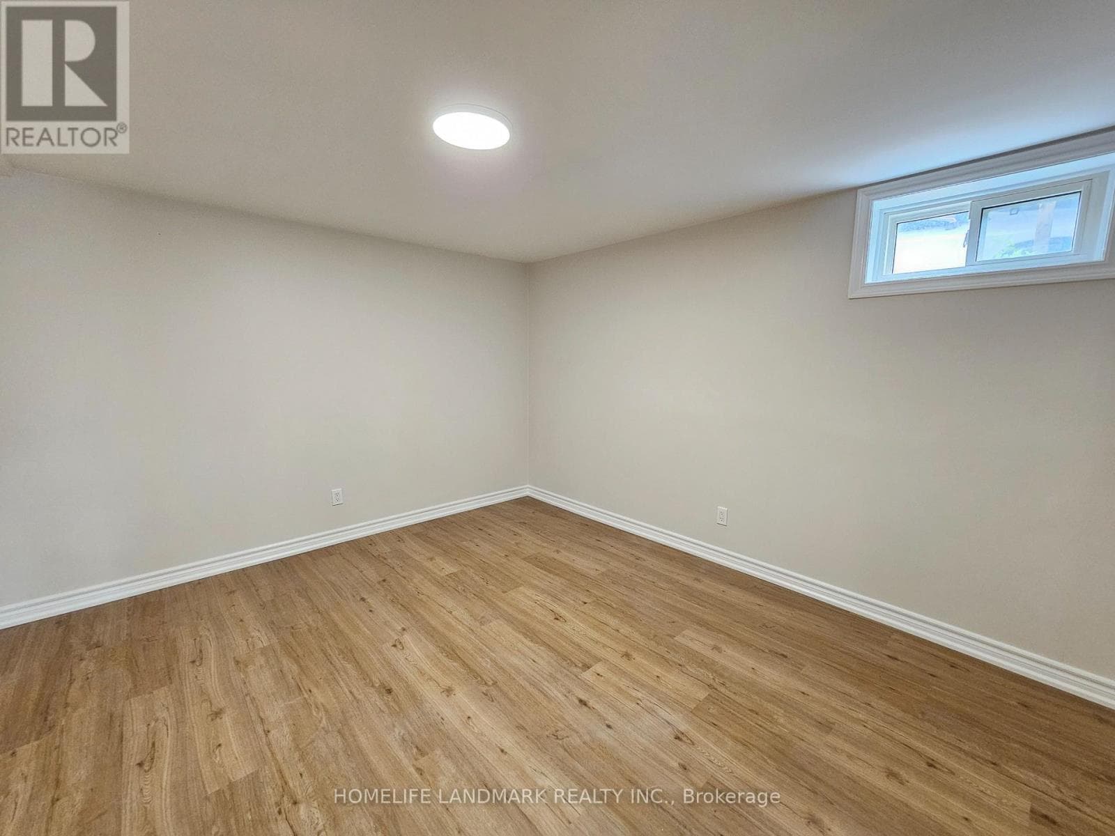 Single Family at Lower- 499 Tennyson Court, Oshawa (Donevan), Ontario - Photo 7 - RE/MAX Garden City Realty