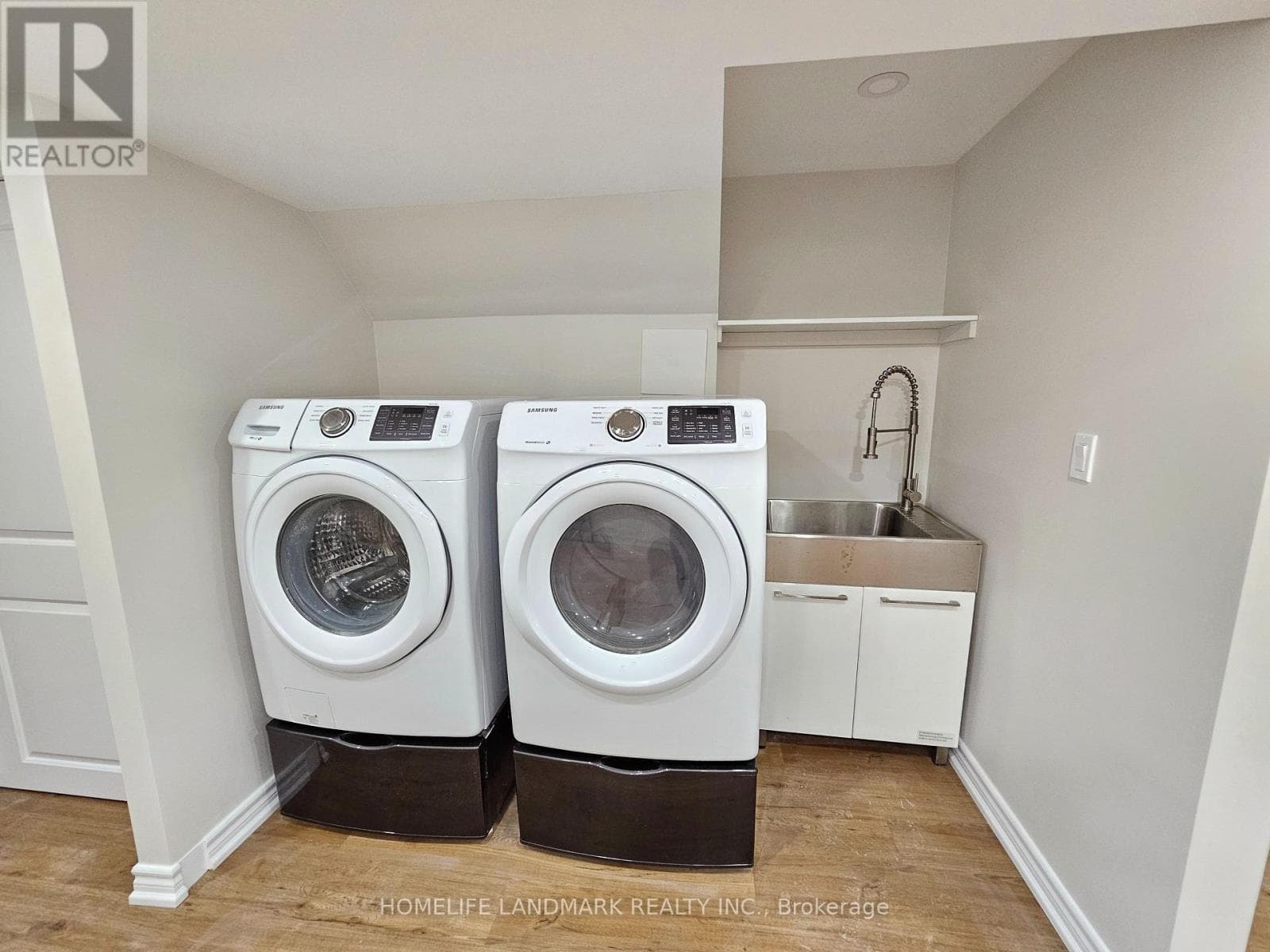 Single Family at Lower- 499 Tennyson Court, Oshawa (Donevan), Ontario - Photo 9 - RE/MAX Garden City Realty
