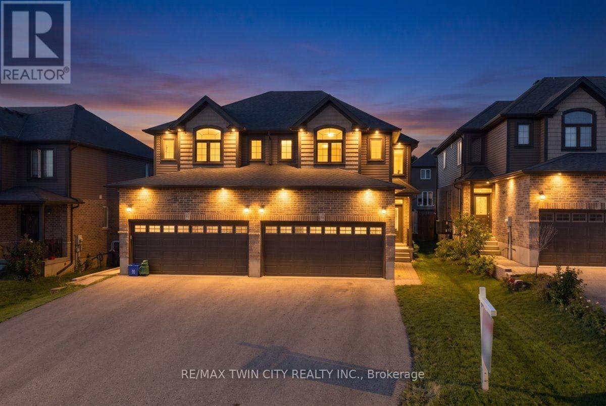 109 Links Crescent