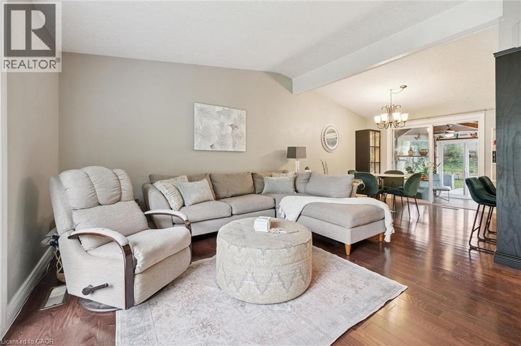 Single Family at 100 FOREST HILL Drive, Kitchener, Ontario - Photo 8 - RE/MAX Garden City Realty