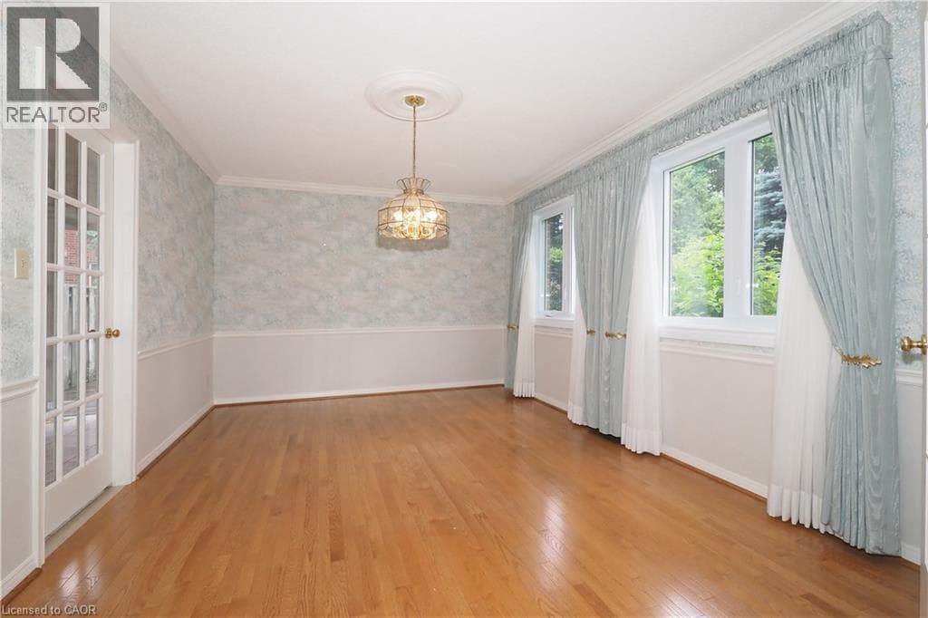 Single Family at 4- 405 GLASGOW Street, Kitchener, Ontario - Photo 9 - RE/MAX Garden City Realty