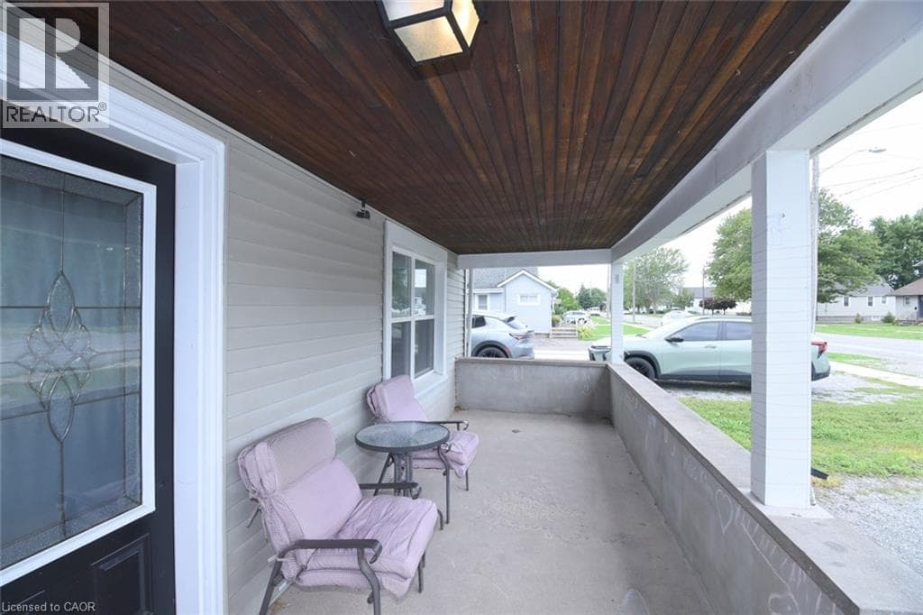 Single Family at 58 WELLINGTON Street, Port Colborne, Ontario - Photo 4 - RE/MAX Garden City Realty