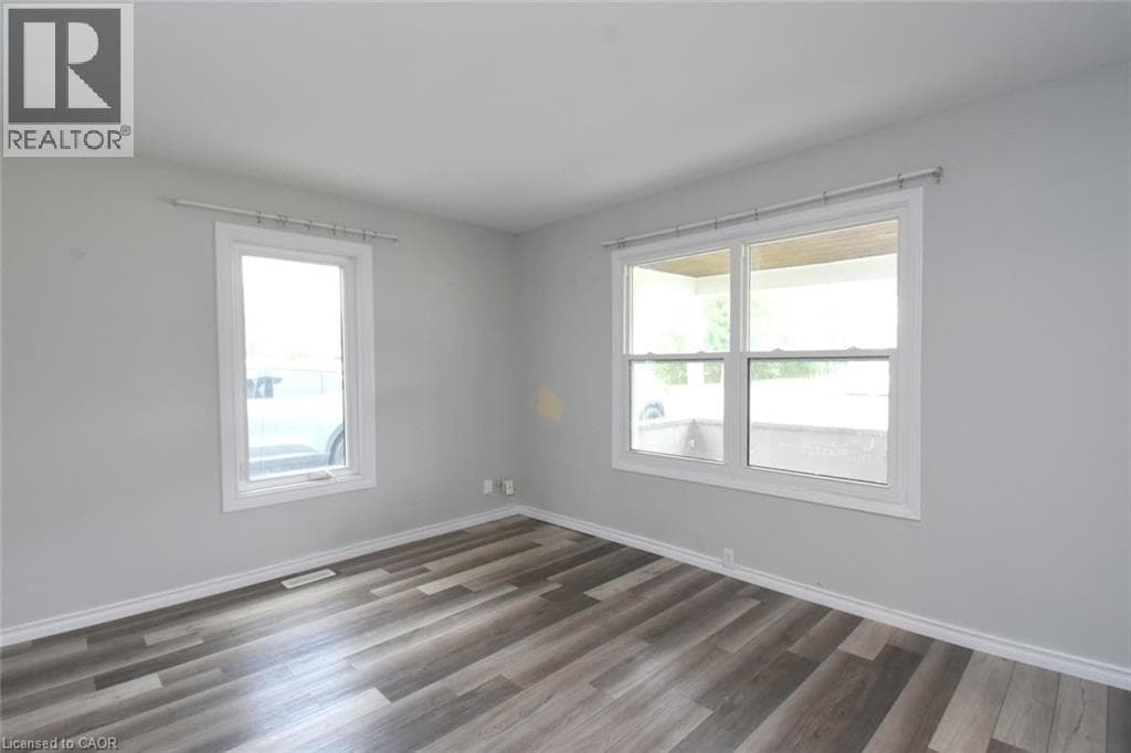 Single Family at 58 WELLINGTON Street, Port Colborne, Ontario - Photo 6 - RE/MAX Garden City Realty
