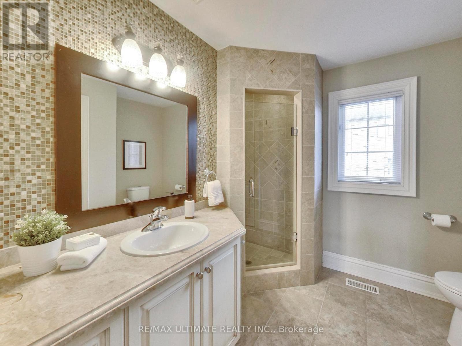 Single Family at 3- 40 Harrow Drive, Toronto (Brookhaven-Amesbury), Ontario - Photo 2 - RE/MAX Garden City Realty