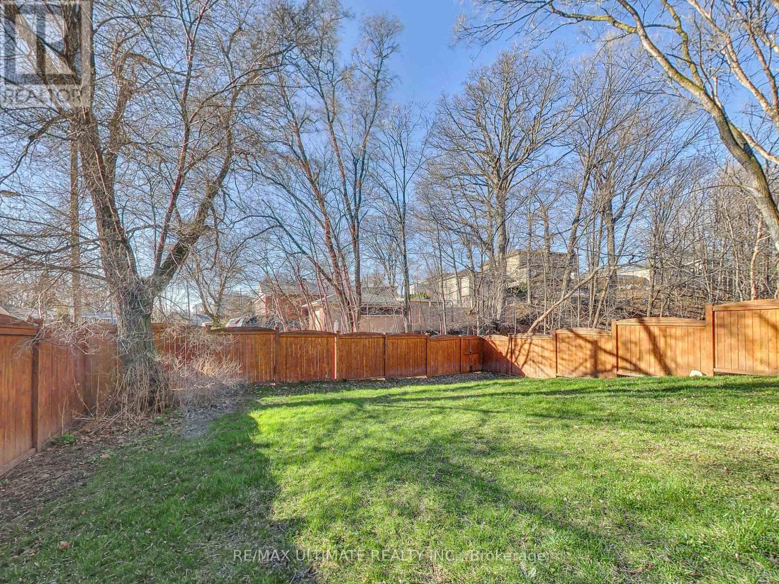 Single Family at 3- 40 Harrow Drive, Toronto (Brookhaven-Amesbury), Ontario - Photo 4 - RE/MAX Garden City Realty