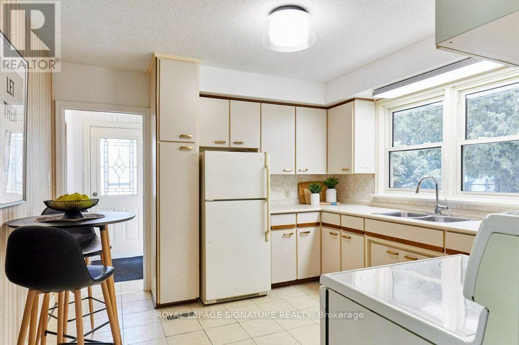 Single Family at 74 Forest Road, Ajax (South East), Ontario - Photo 5 - RE/MAX Garden City Realty