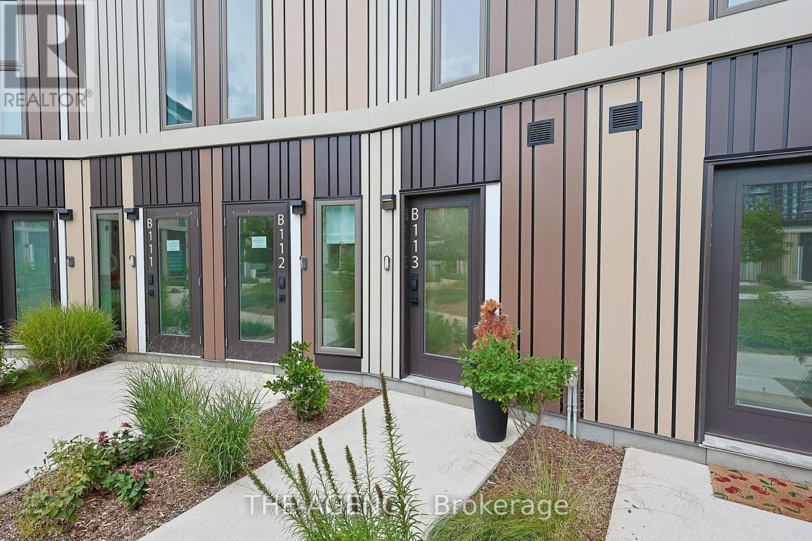 Single Family at B113- 2082 Lumen Drive, London South (South A), Ontario - Photo 5 - RE/MAX Garden City Realty
