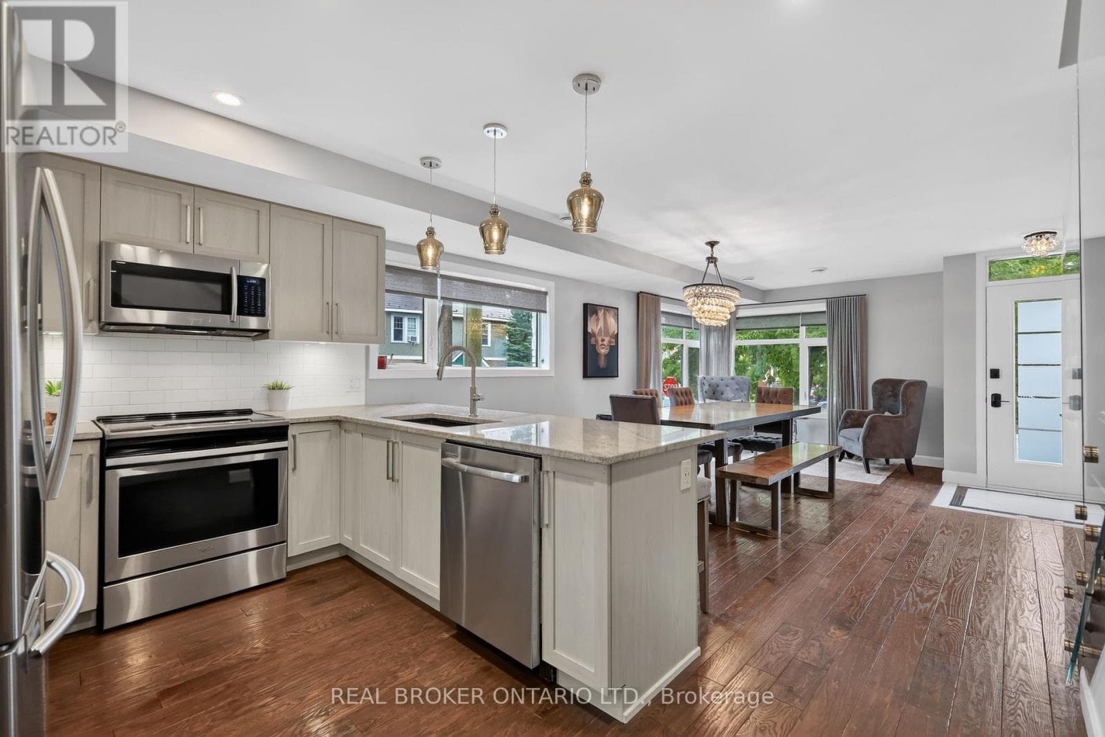 Single Family at 343 Riverdale Avenue, Ottawa, Ontario - Photo 9 - RE/MAX Garden City Realty