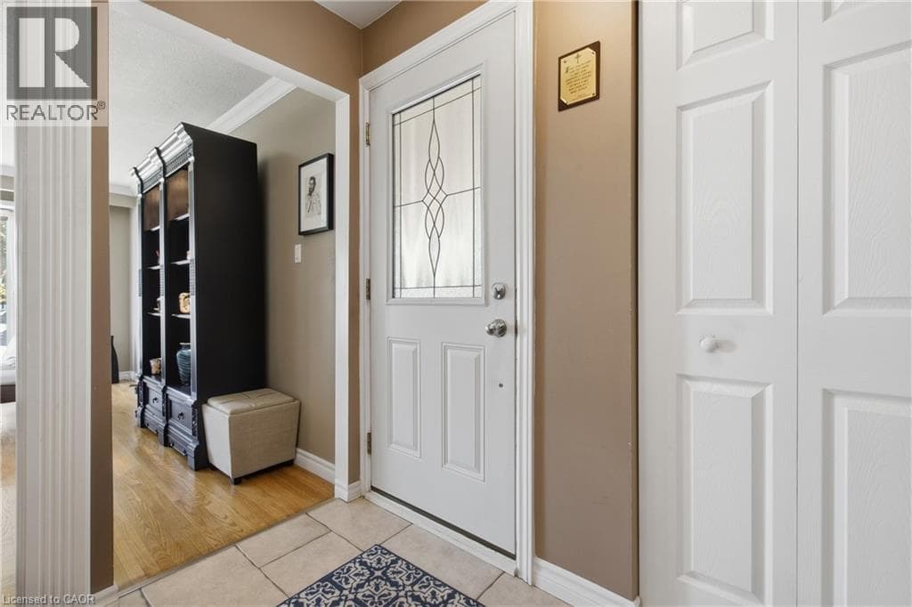 Single Family at 58 TINDALE Court, Hamilton, Ontario - Photo 4 - RE/MAX Garden City Realty