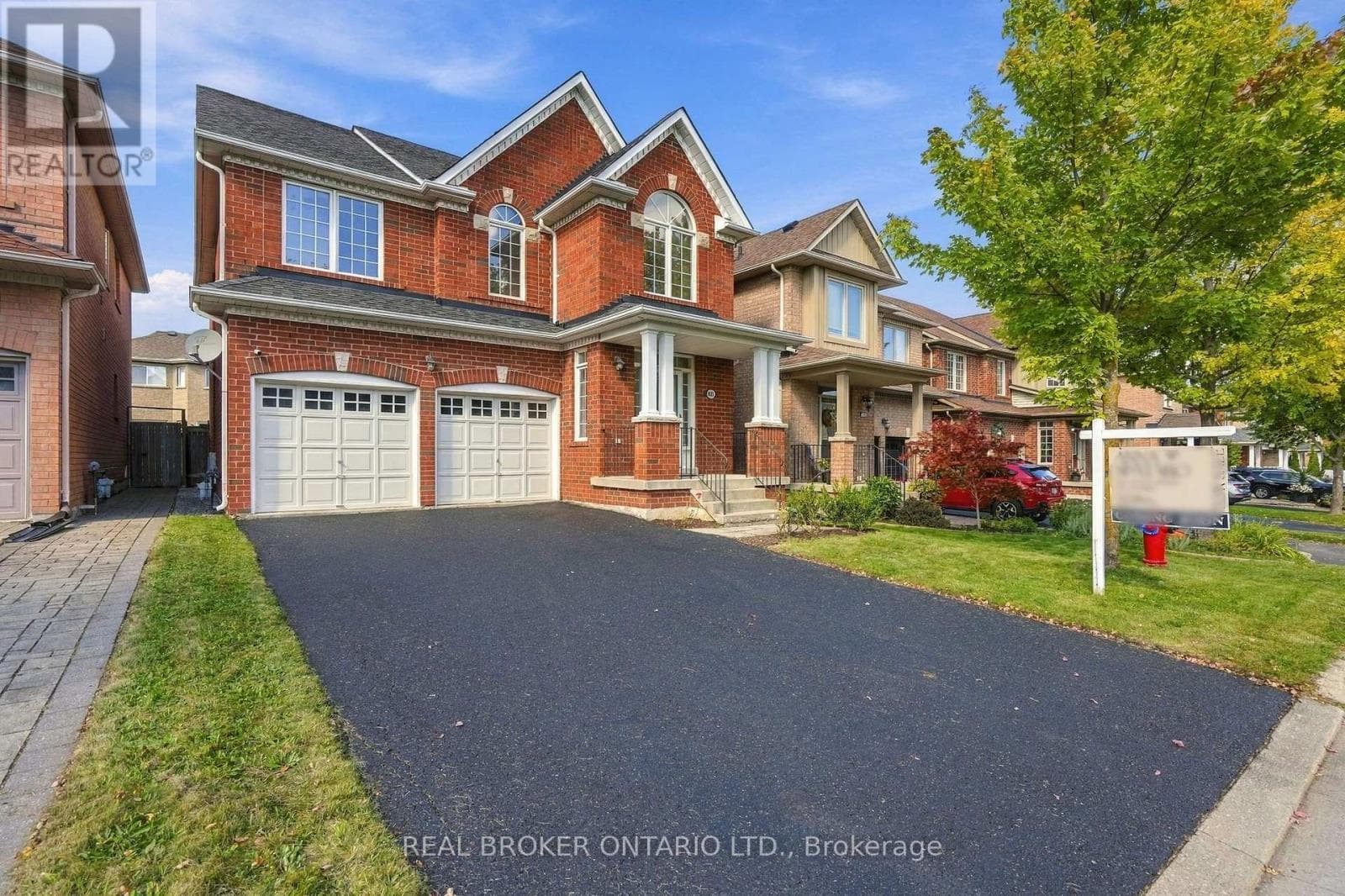 Single Family at 621 Society Crescent, Newmarket (Summerhill Estates), Ontario - Photo 2 - RE/MAX Garden City Realty