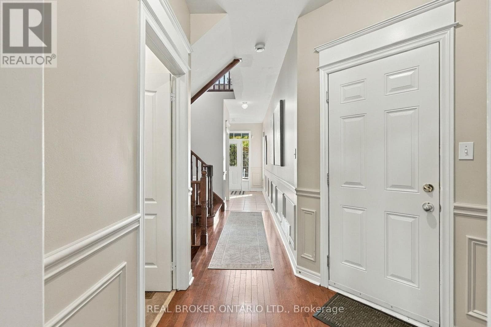 Single Family at 621 Society Crescent, Newmarket (Summerhill Estates), Ontario - Photo 7 - RE/MAX Garden City Realty
