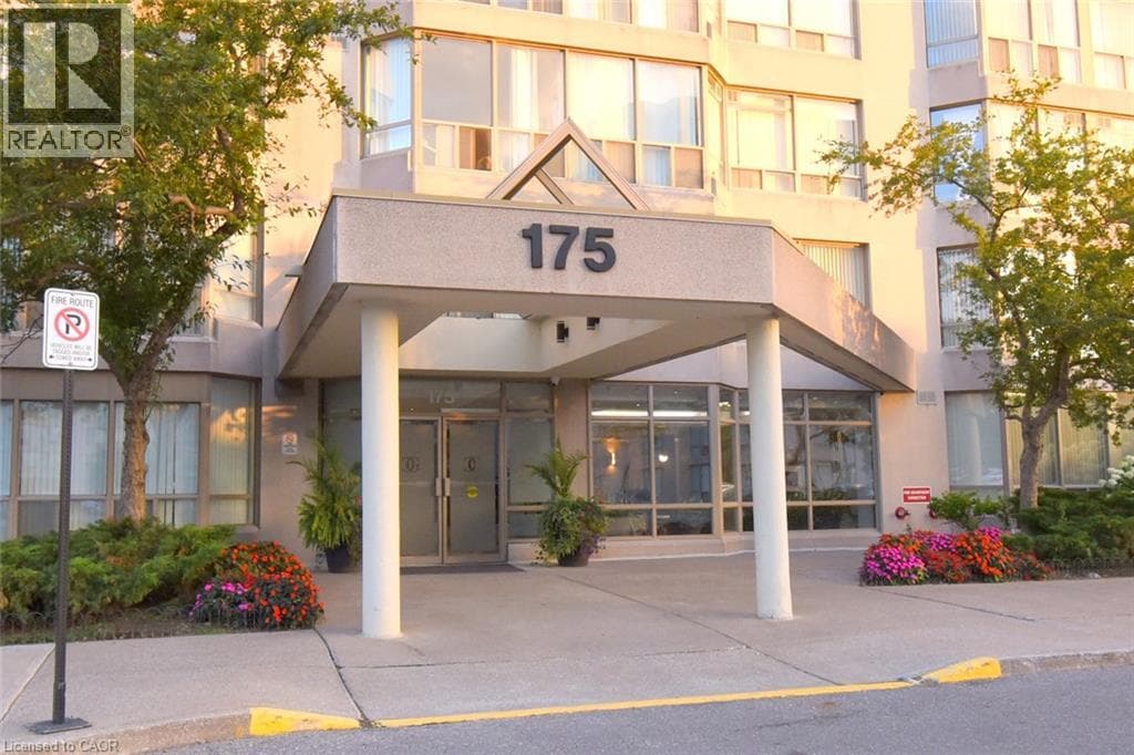 215- 175 CEDAR Avenue