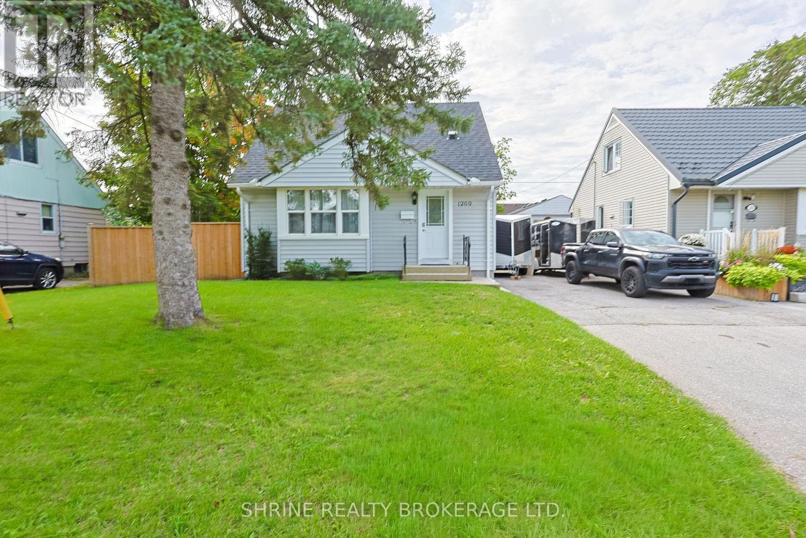 Single Family at 1269 LANDOR Street, London East (East C), Ontario - Photo 4 - RE/MAX Garden City Realty