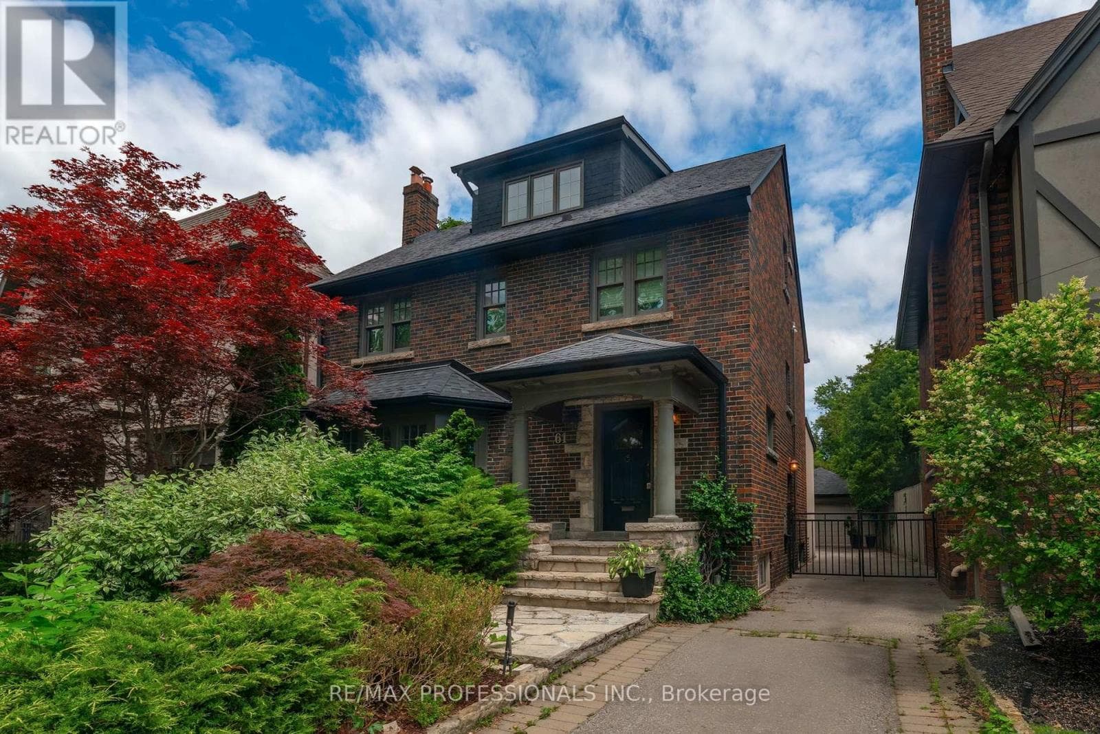 61 Grenview Boulevard