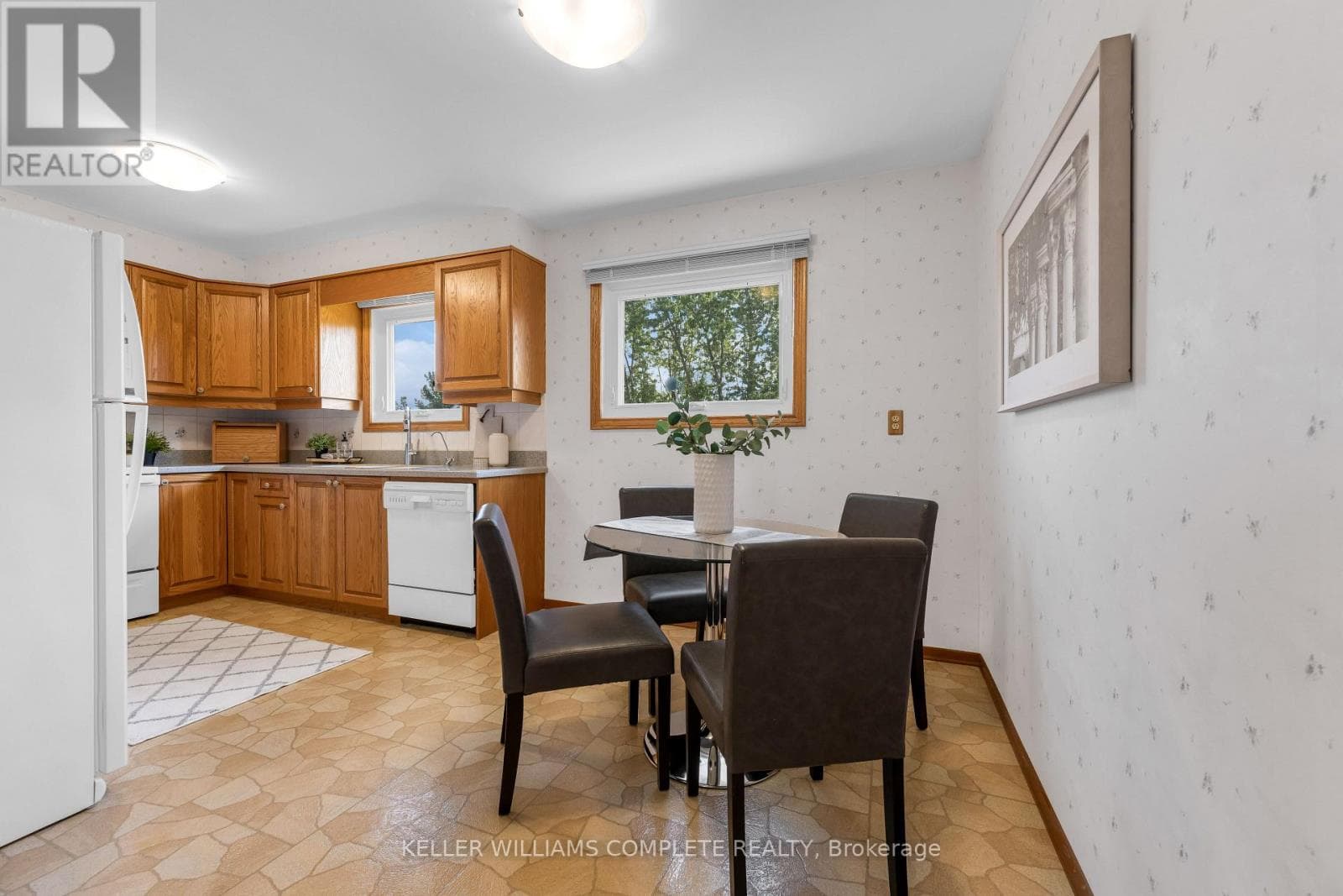 Single Family at 2134 CARTIER Crescent, Burlington (Brant Hills), Ontario - Photo 10 - RE/MAX Garden City Realty