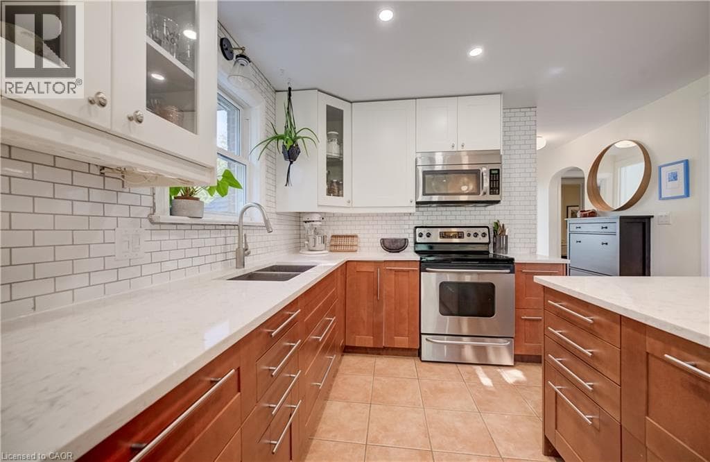 Single Family at 87 BRENTWOOD Avenue, Kitchener, Ontario - Photo 10 - RE/MAX Garden City Realty