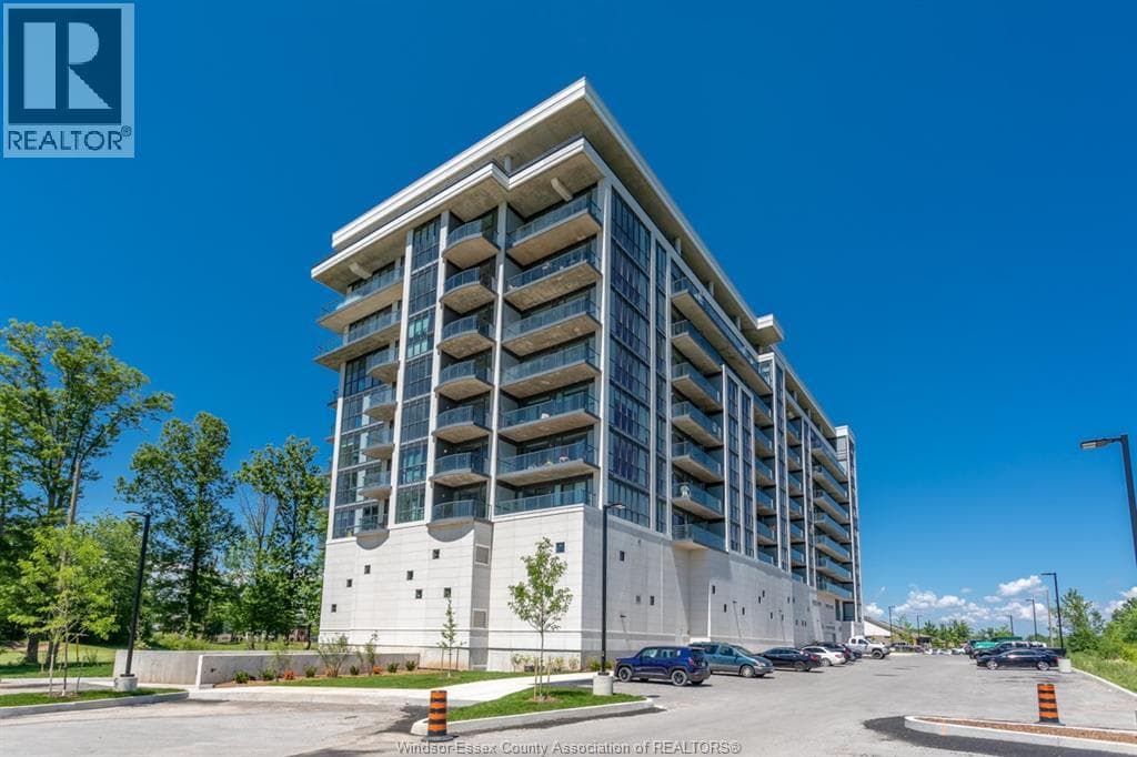 Single Family at 608- 7711 GREEN VISTA, Niagara Falls, Ontario - Photo 2 - RE/MAX Garden City Realty