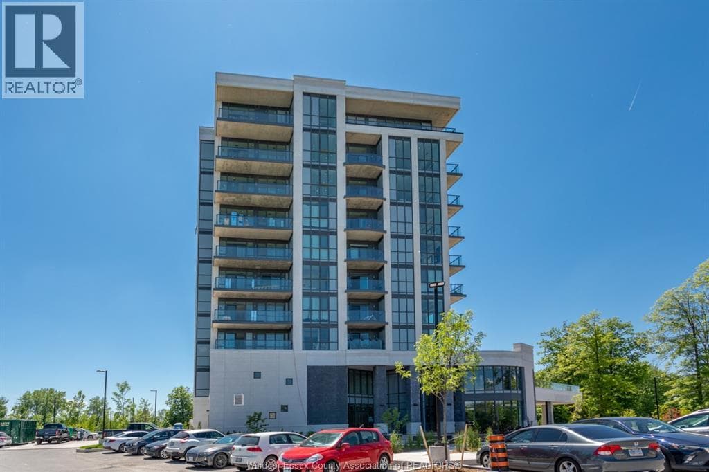 Single Family at 608- 7711 GREEN VISTA, Niagara Falls, Ontario - Photo 3 - RE/MAX Garden City Realty