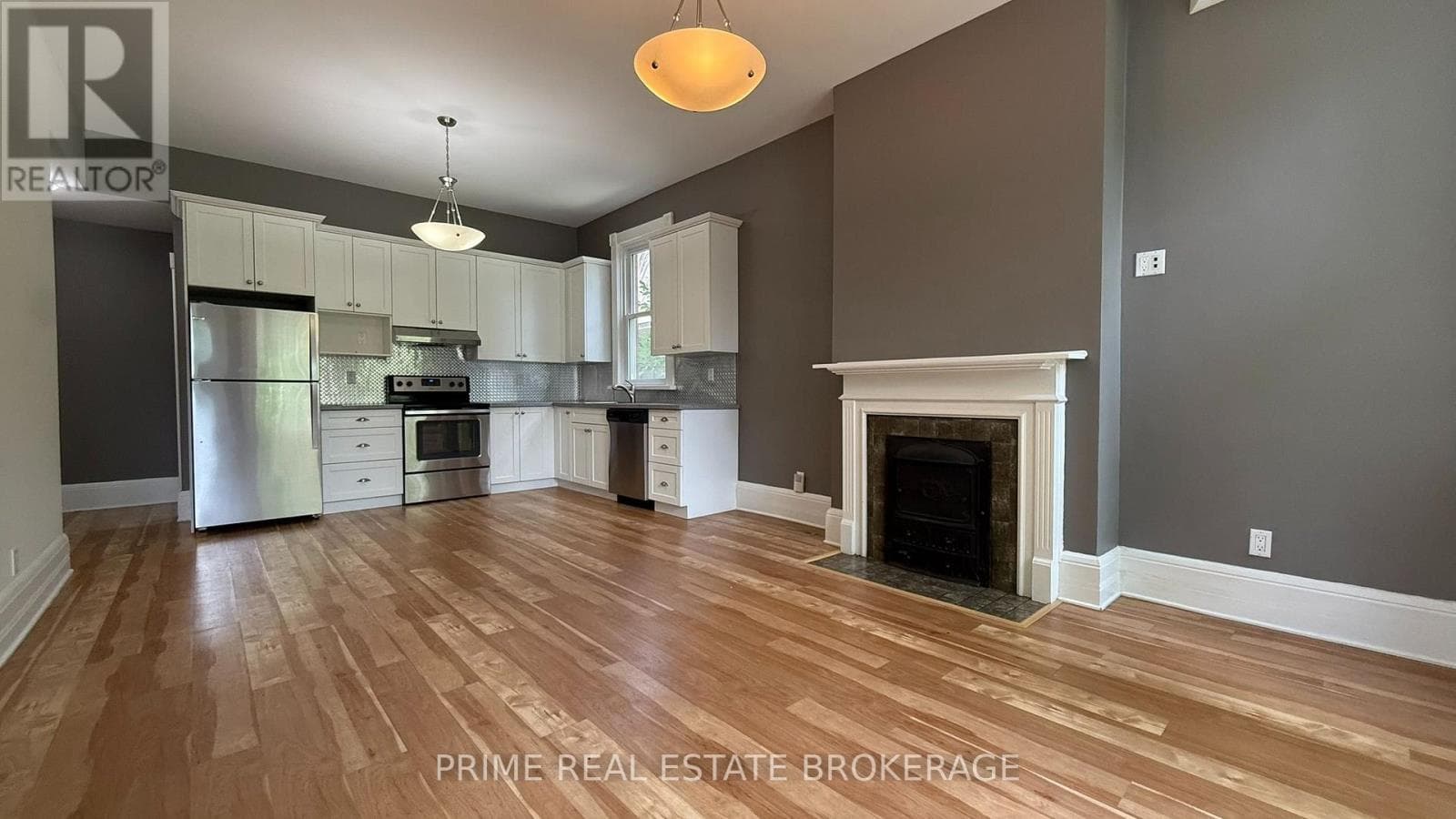 Multi-family at 2- 290 Central Avenue, London East (East F), Ontario - Photo 2 - RE/MAX Garden City Realty