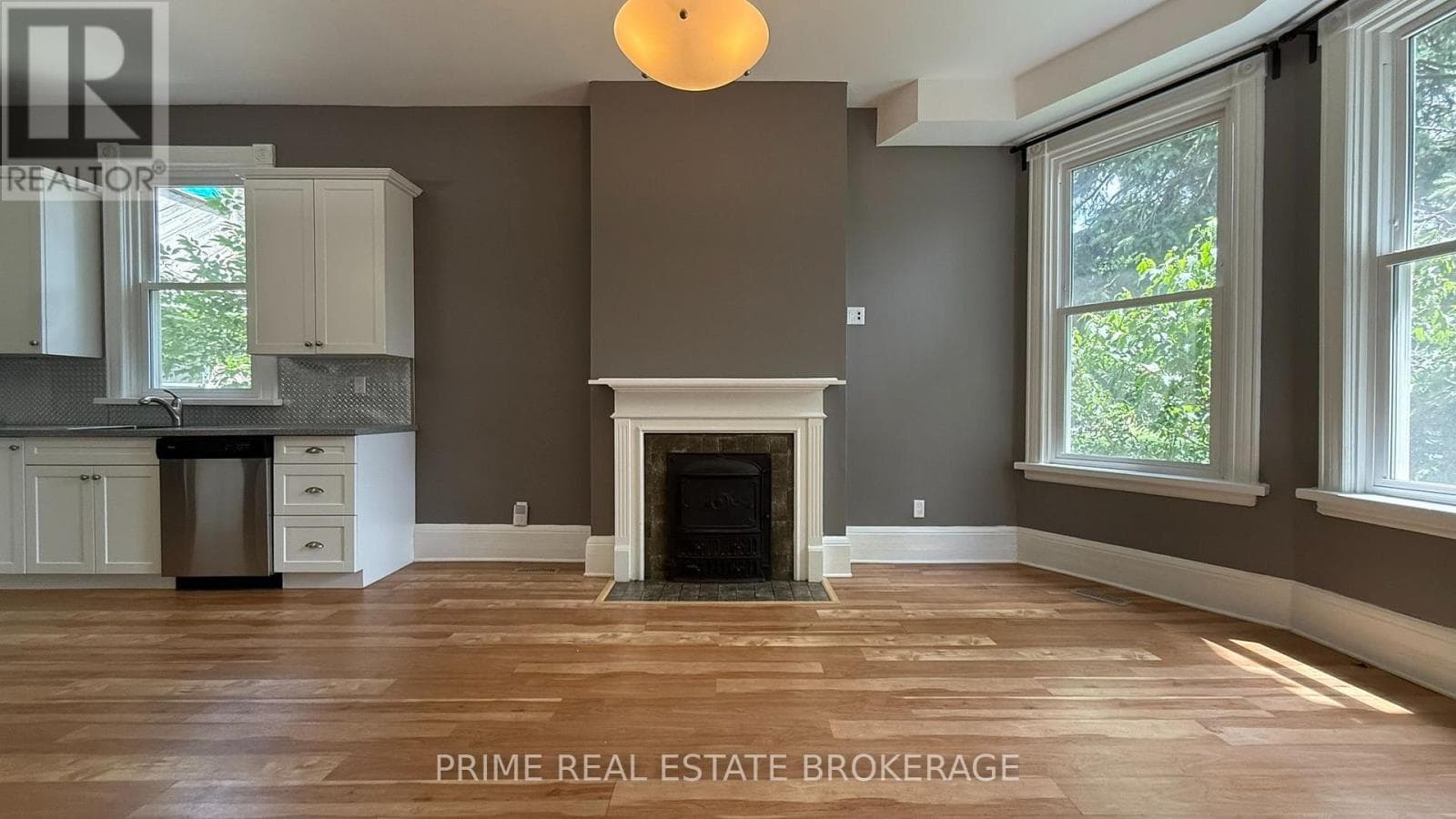 Multi-family at 2- 290 Central Avenue, London East (East F), Ontario - Photo 4 - RE/MAX Garden City Realty
