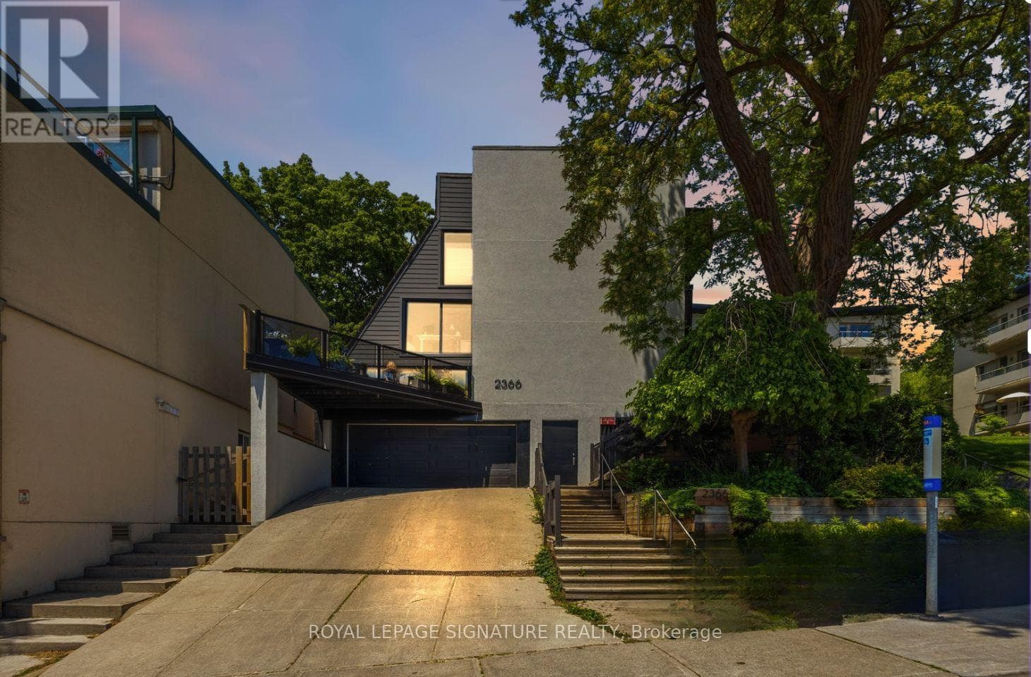 7- 2366 Queen Street