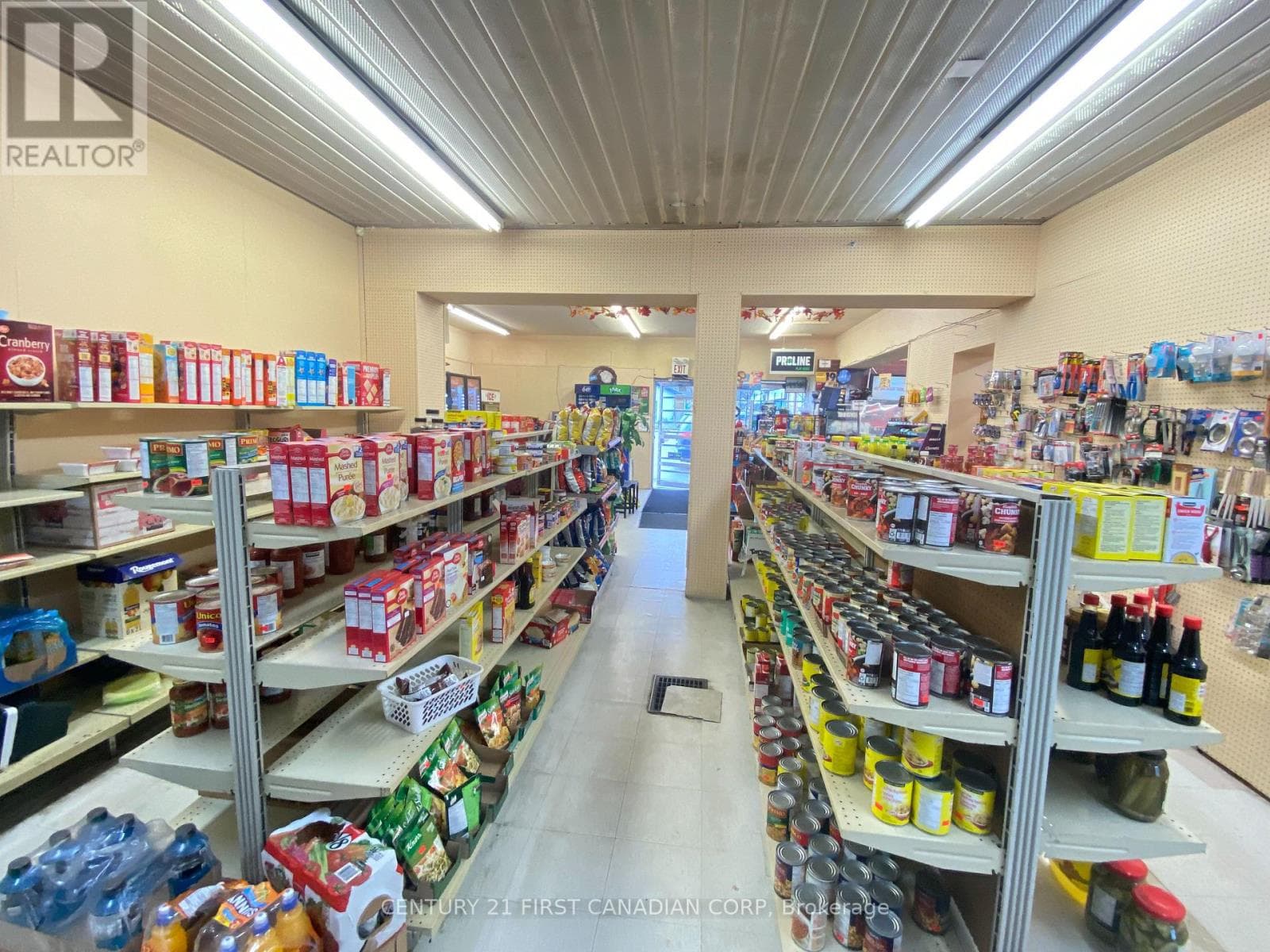 Retail at 414 Hamilton Road, London East (East L), Ontario - Photo 5 - RE/MAX Garden City Realty