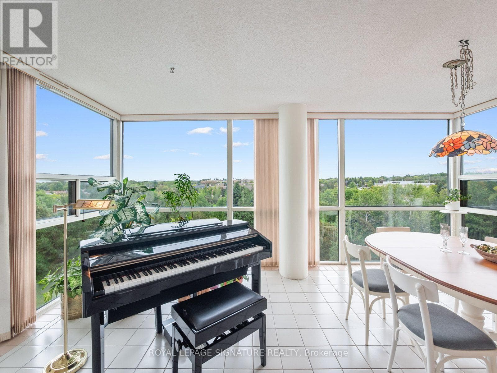 # 716- 40 Harding Boulevard