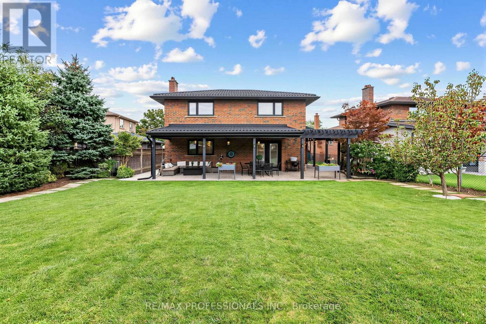 182 Gracefield Avenue