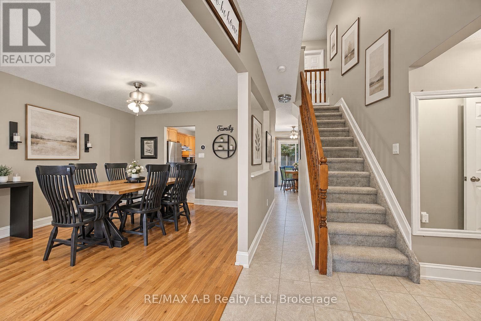 Single Family at 15 Cook Crescent, St. Thomas, Ontario - Photo 7 - RE/MAX Garden City Realty