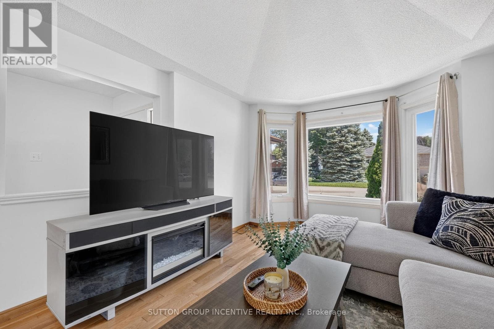 Single Family at 6 Riverdale Drive, Wasaga Beach, Ontario - Photo 8 - RE/MAX Garden City Realty