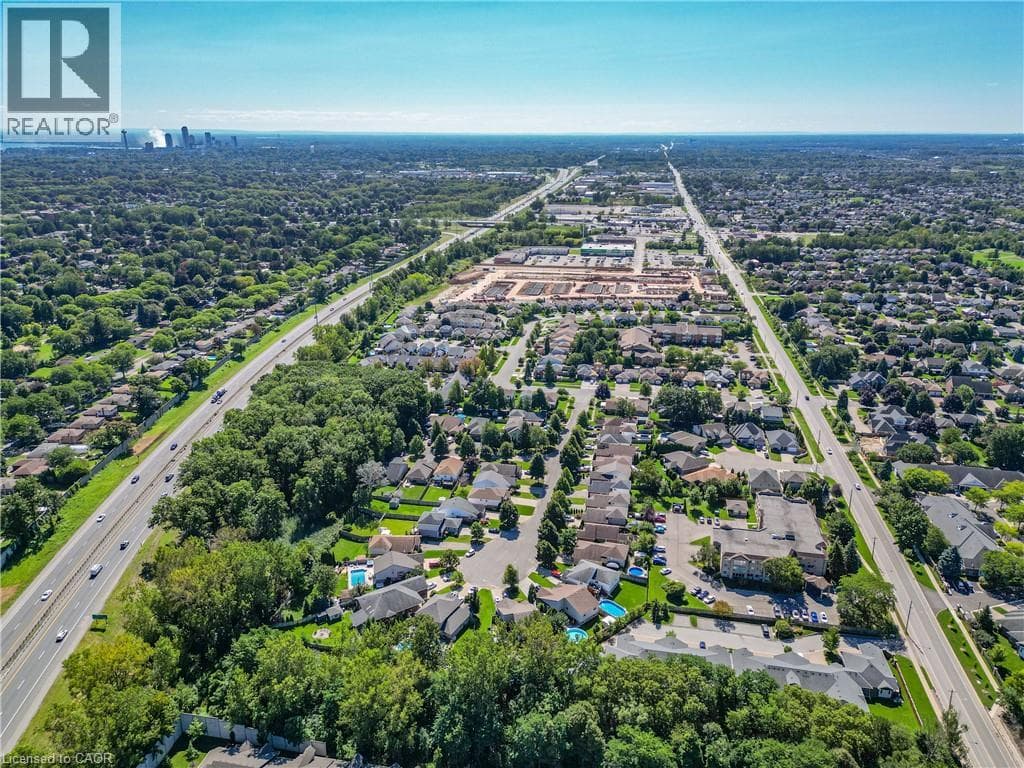 Single Family at 108- 3364 MONTROSE Road, Niagara Falls, Ontario - Photo 5 - RE/MAX Garden City Realty