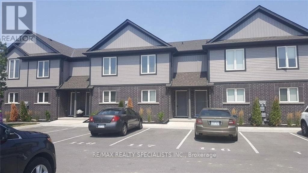 Single Family at 4- 7768 Ascot Circle, Niagara Falls (Ascot), Ontario - Photo 2 - RE/MAX Garden City Realty