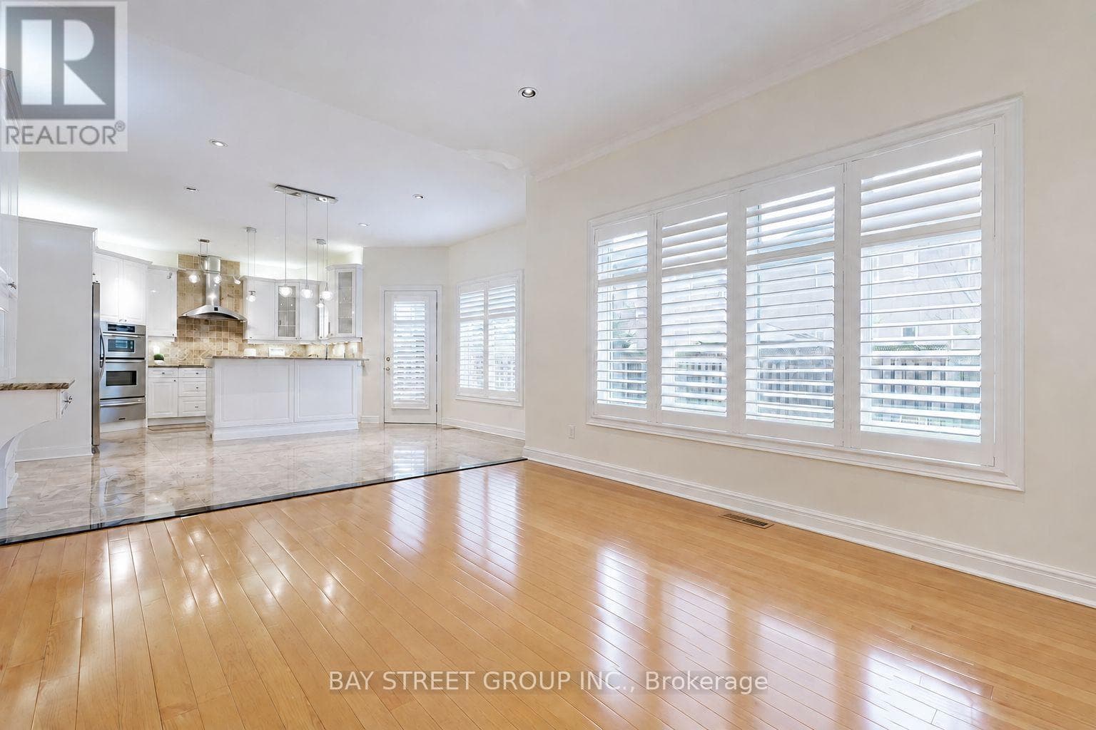 Single Family at 25 Greenshire Street, Richmond Hill (Bayview Hill), Ontario - Photo 7 - RE/MAX Garden City Realty
