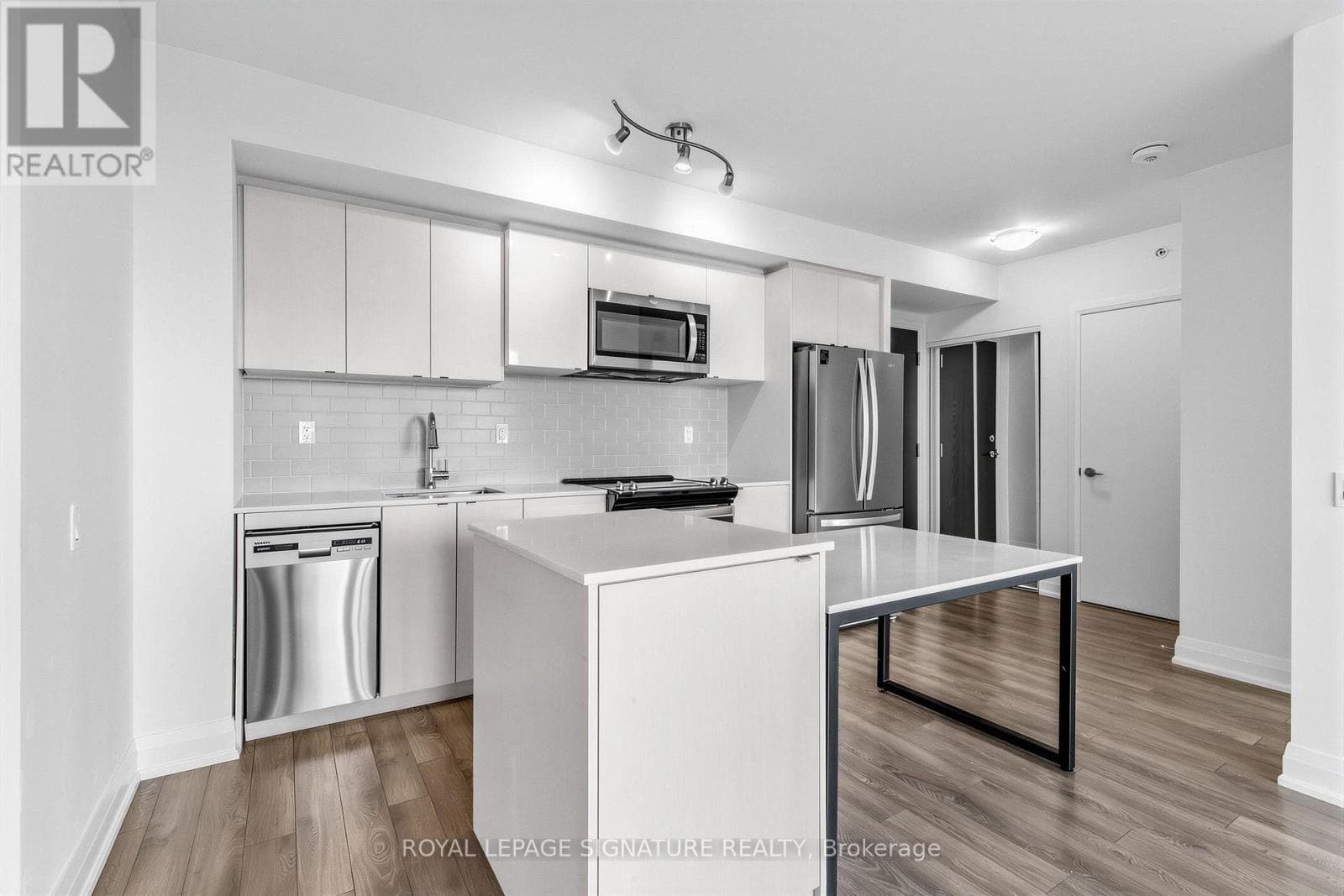 Single Family at 504- 1461 Lawrence Avenue, Toronto (Brookhaven-Amesbury), Ontario - Photo 10 - RE/MAX Garden City Realty