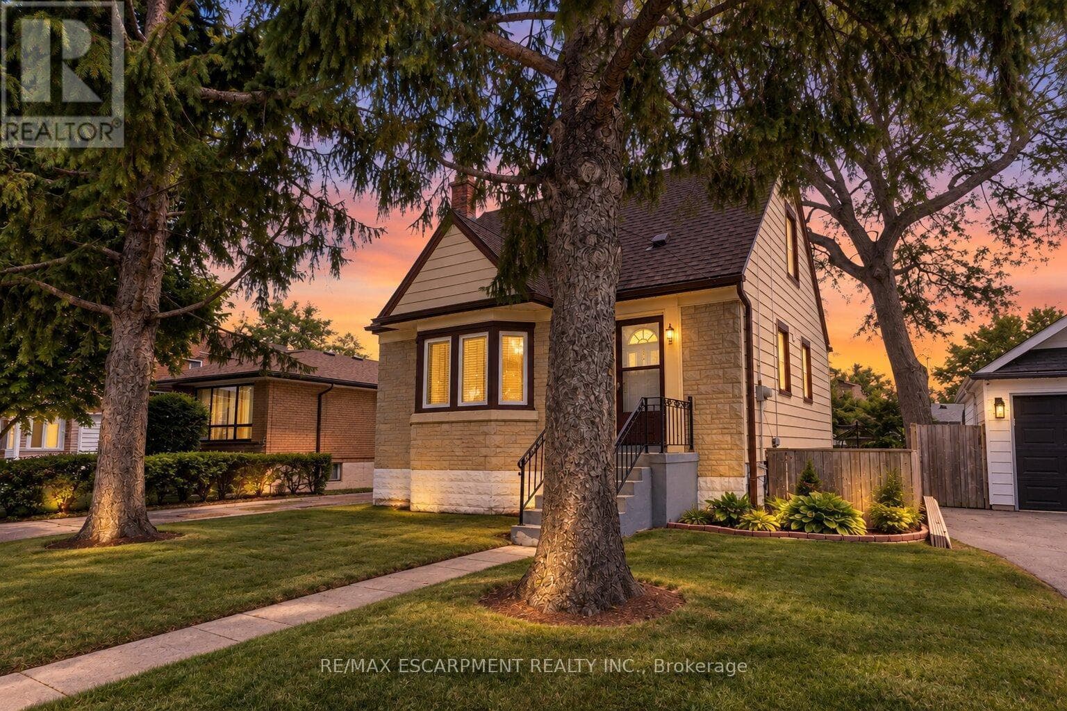 269 Queensdale Avenue