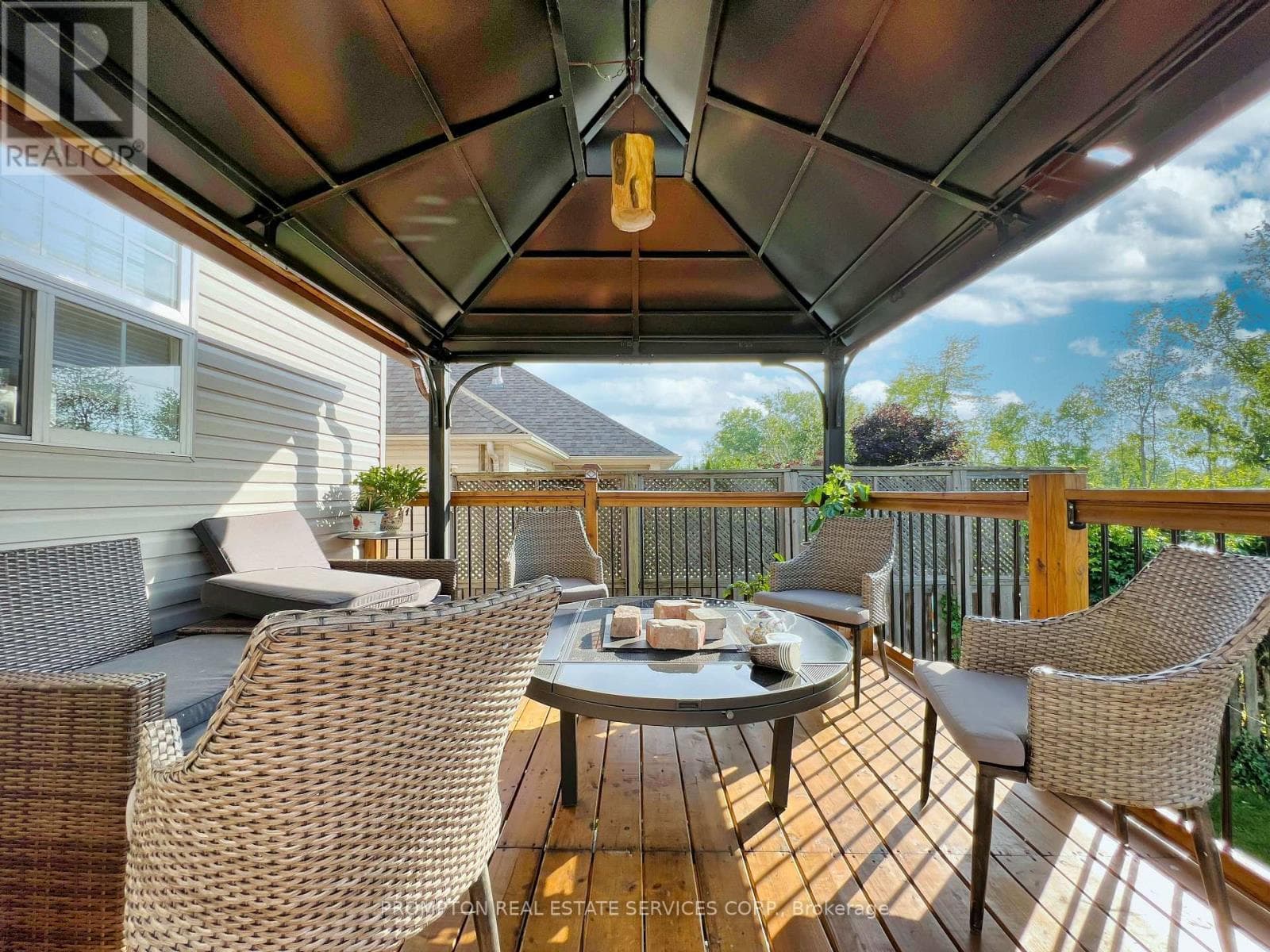 Single Family at 374 Jordyn Drive, Fort Erie (Lakeshore), Ontario - Photo 5 - RE/MAX Garden City Realty