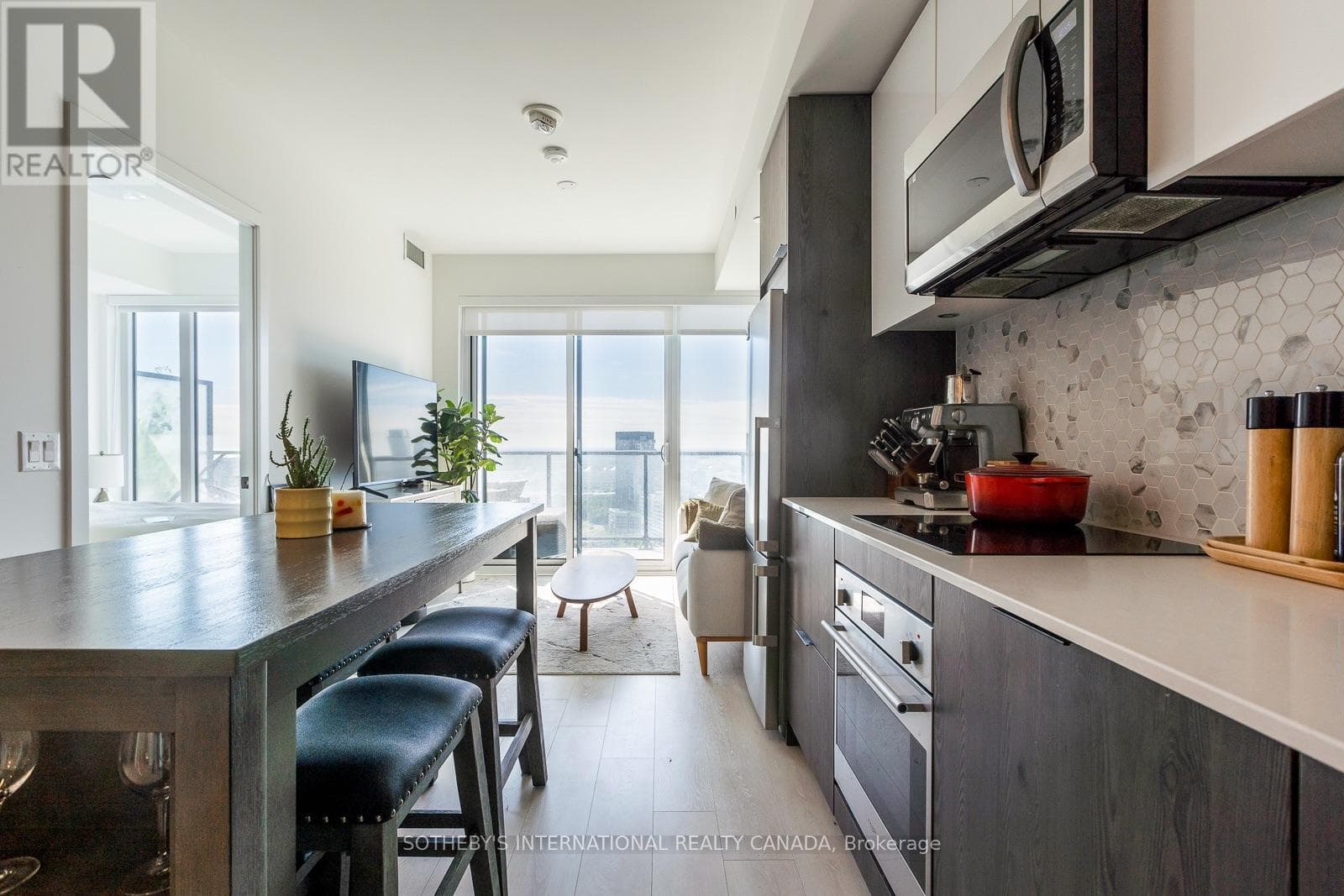 Single Family at 2703- 5 Defries Street, Toronto (Regent Park), Ontario - Photo 10 - RE/MAX Garden City Realty