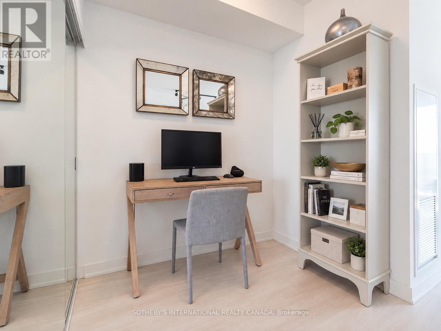 Single Family at 2703- 5 Defries Street, Toronto (Regent Park), Ontario - Photo 6 - RE/MAX Garden City Realty
