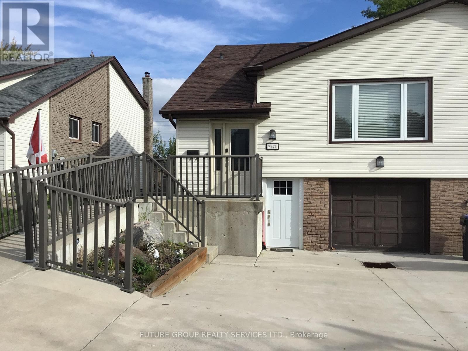 2774 Bucklepost Crescent