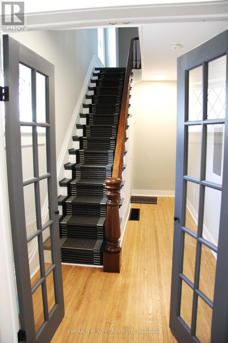 Single Family at Upper- 7 Ormond Street, Thorold (Thorold Downtown), Ontario - Photo 3 - RE/MAX Garden City Realty