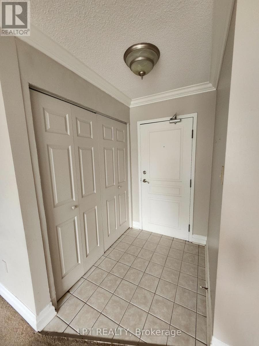 Single Family at 204- 1265 Bentley Drive, London East (East D), Ontario - Photo 5 - RE/MAX Garden City Realty