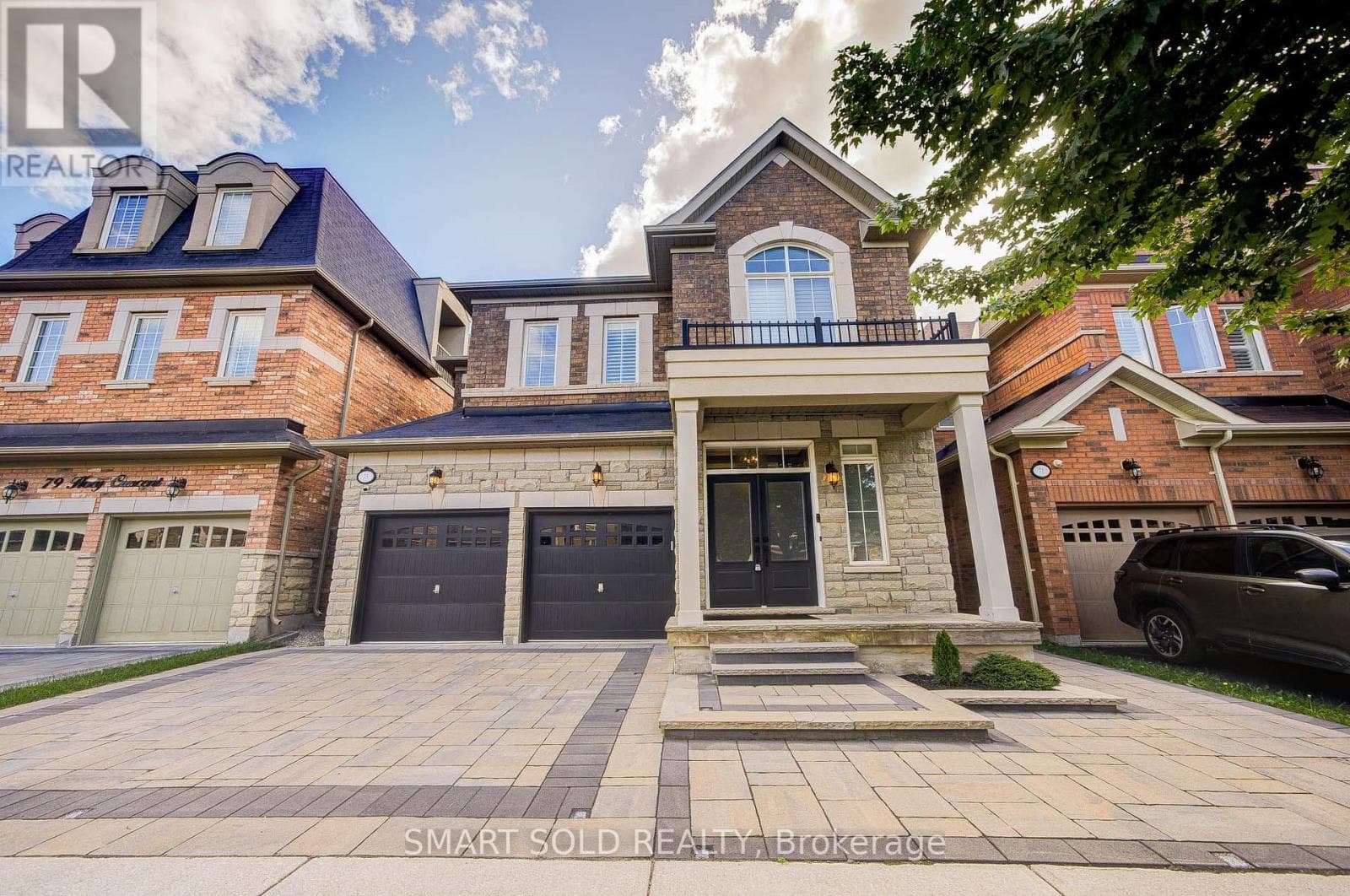 75 Hoey Crescent
